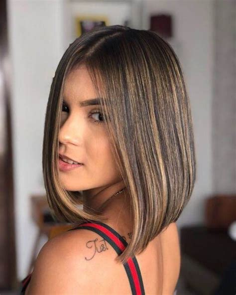 morena iluminada cabelo chanel|morena iluminada no cabelo curto.